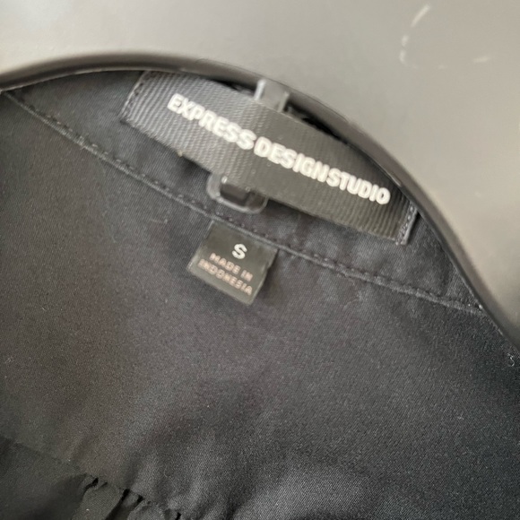 Express Button-down Shirt Tunic 👀 - Picture 2 of 7